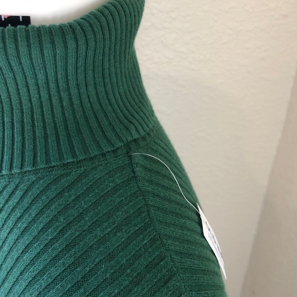 Old Navy Sosoft Lite Green Turtleneck Ribbed Sweater - Picture 6 of 14